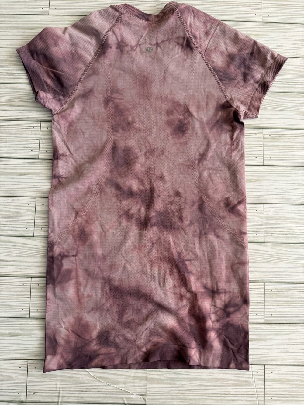 Lululemon | Swiftly Tech Shirt 2.0 In Marble Dye Vintage Plum - Size 4 - Picture 4 of 6